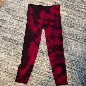 Lululemon leggings… seamless tie dye